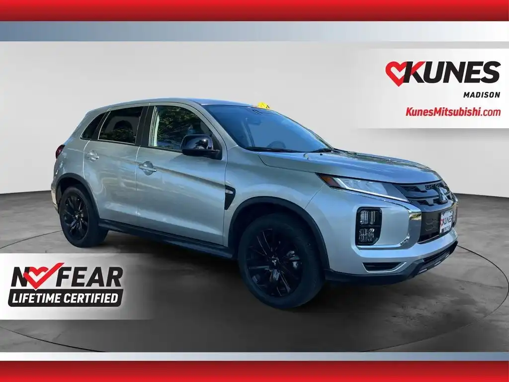 2024 Mitsubishi Outlander Sport 2.0 LE AWC CVT's photo
