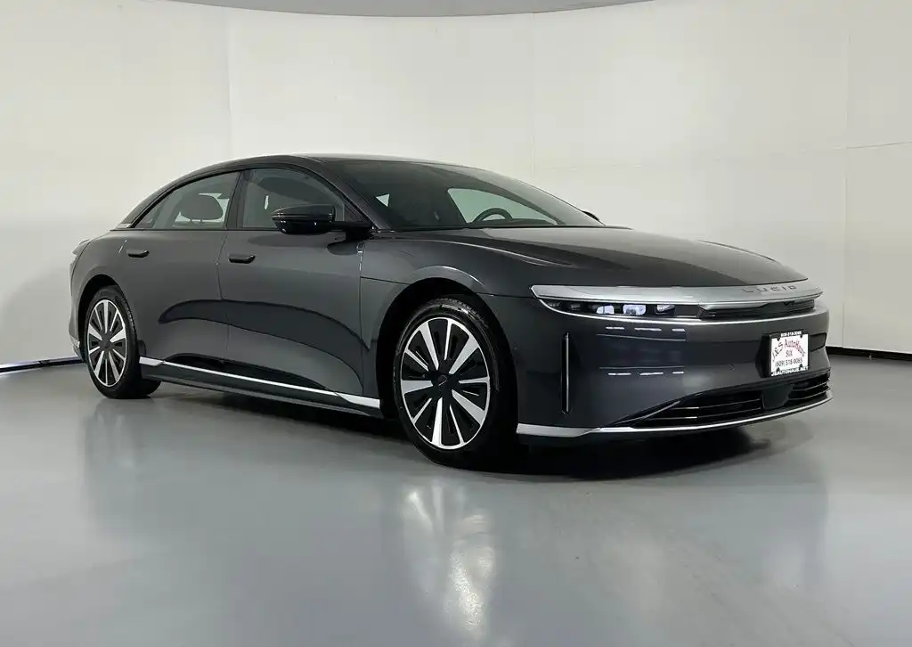 2024 Lucid Air Pure's photo