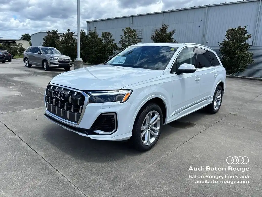 2026 Audi Q7 45 Premium Plus quattro Tiptronic's photo