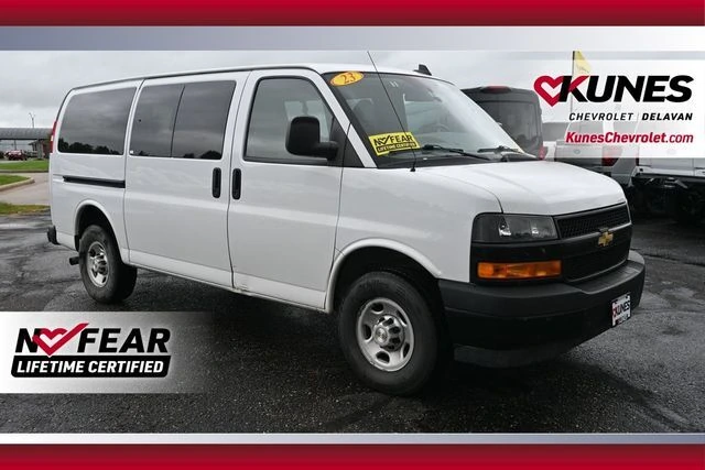 2023 Chevrolet Express LS 3500 photo 1