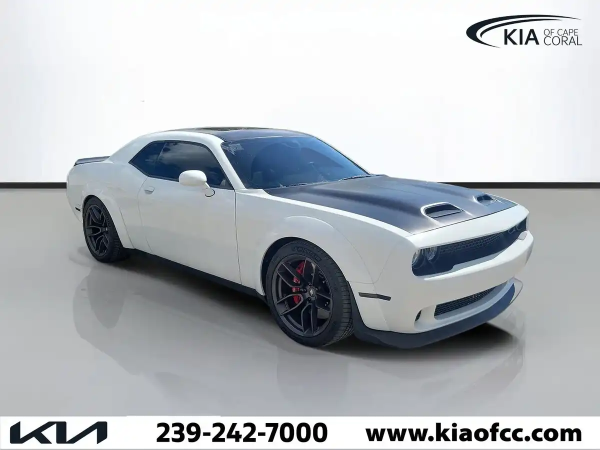 2019 Dodge Challenger SRT Hellcat Redeye Widebody Auto's photo