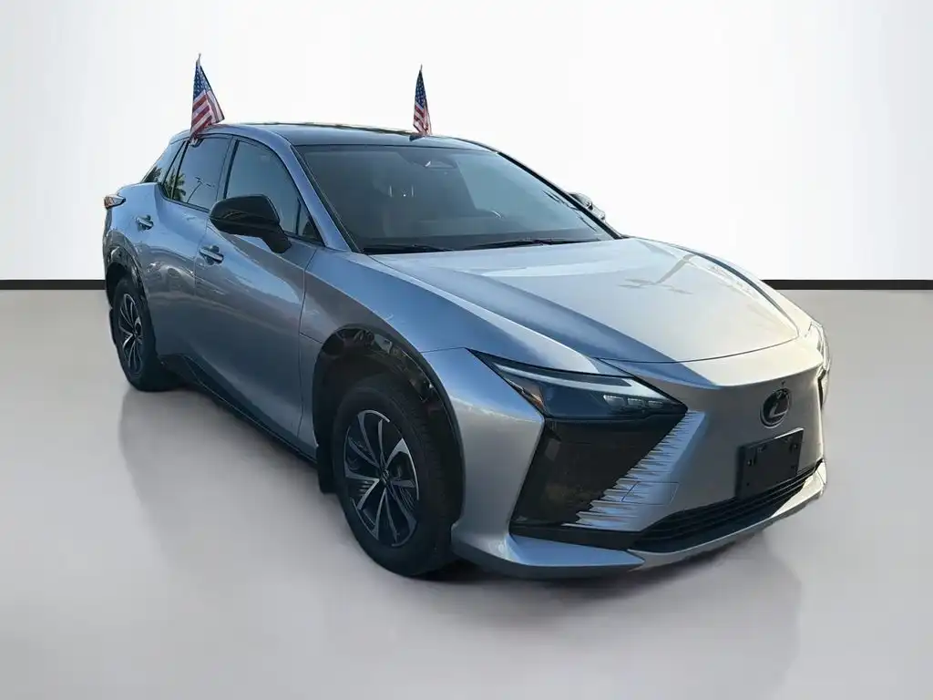 2024 Lexus RZ 450e 450e Premium AWD w/ 18" Wheel's photo