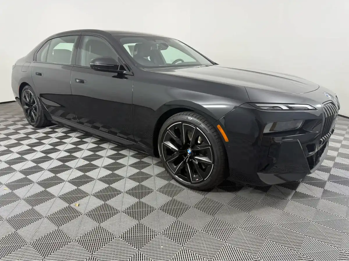 2026 BMW i7 xDrive60 Sedan's photo