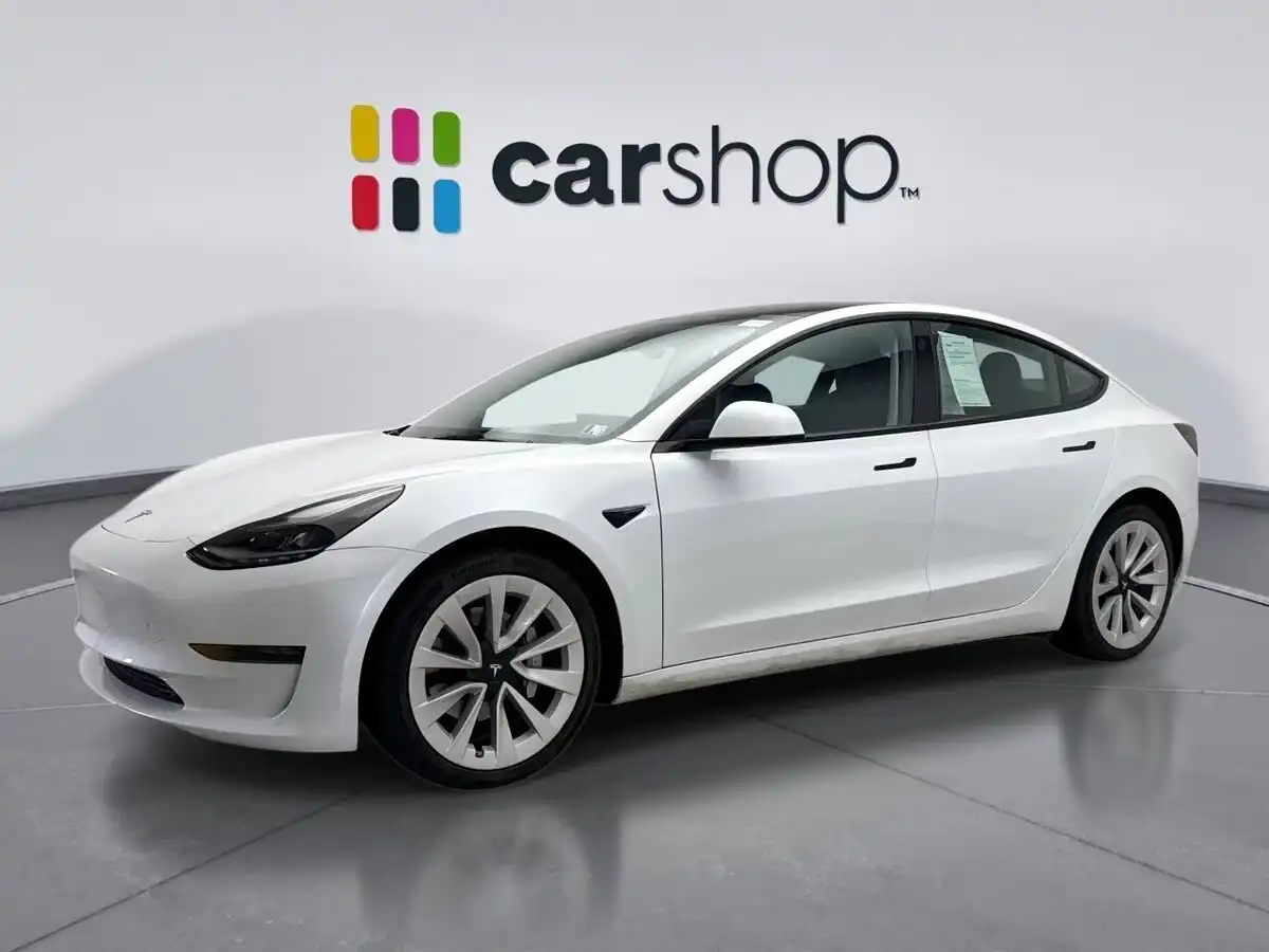 2023 Tesla Model 3 Base's photo