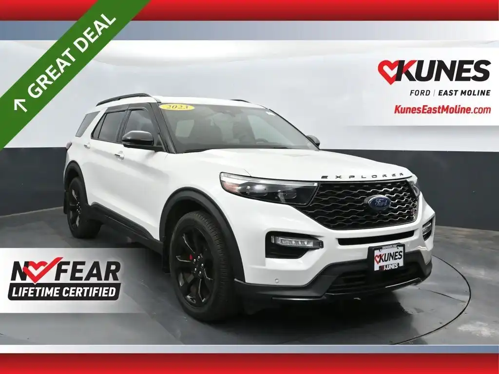 2023 Ford Explorer ST 4WD's photo