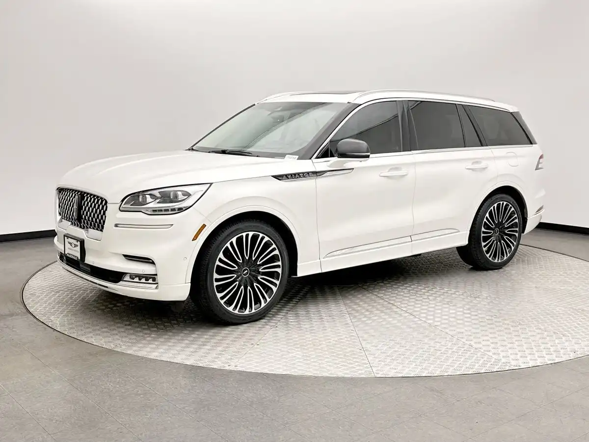 2023 Lincoln Aviator Black Label AWD's photo