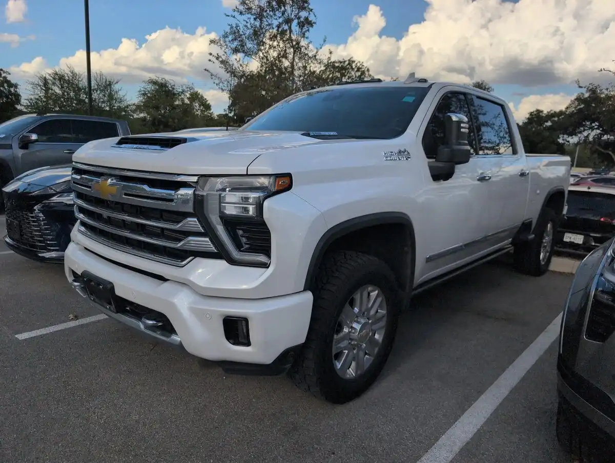 2024 Chevrolet Silverado HD High Country 4WD Crew Cab Standard Box's photo