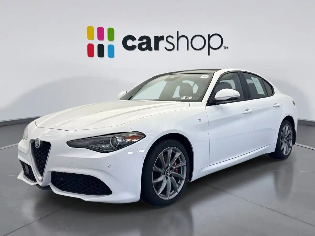 2022 Alfa Romeo Giulia 2.0 Ti Auto AWD's photo