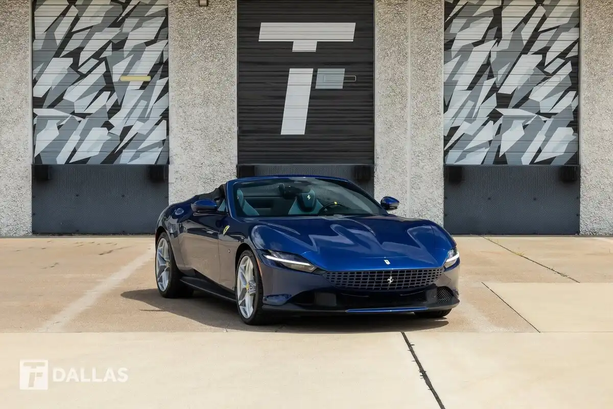2025 Ferrari Roma Spider's photo
