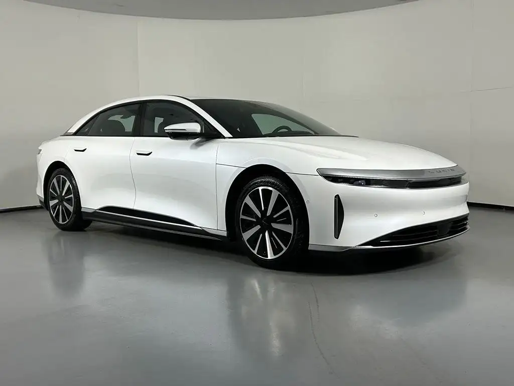 2024 Lucid Air Touring's photo