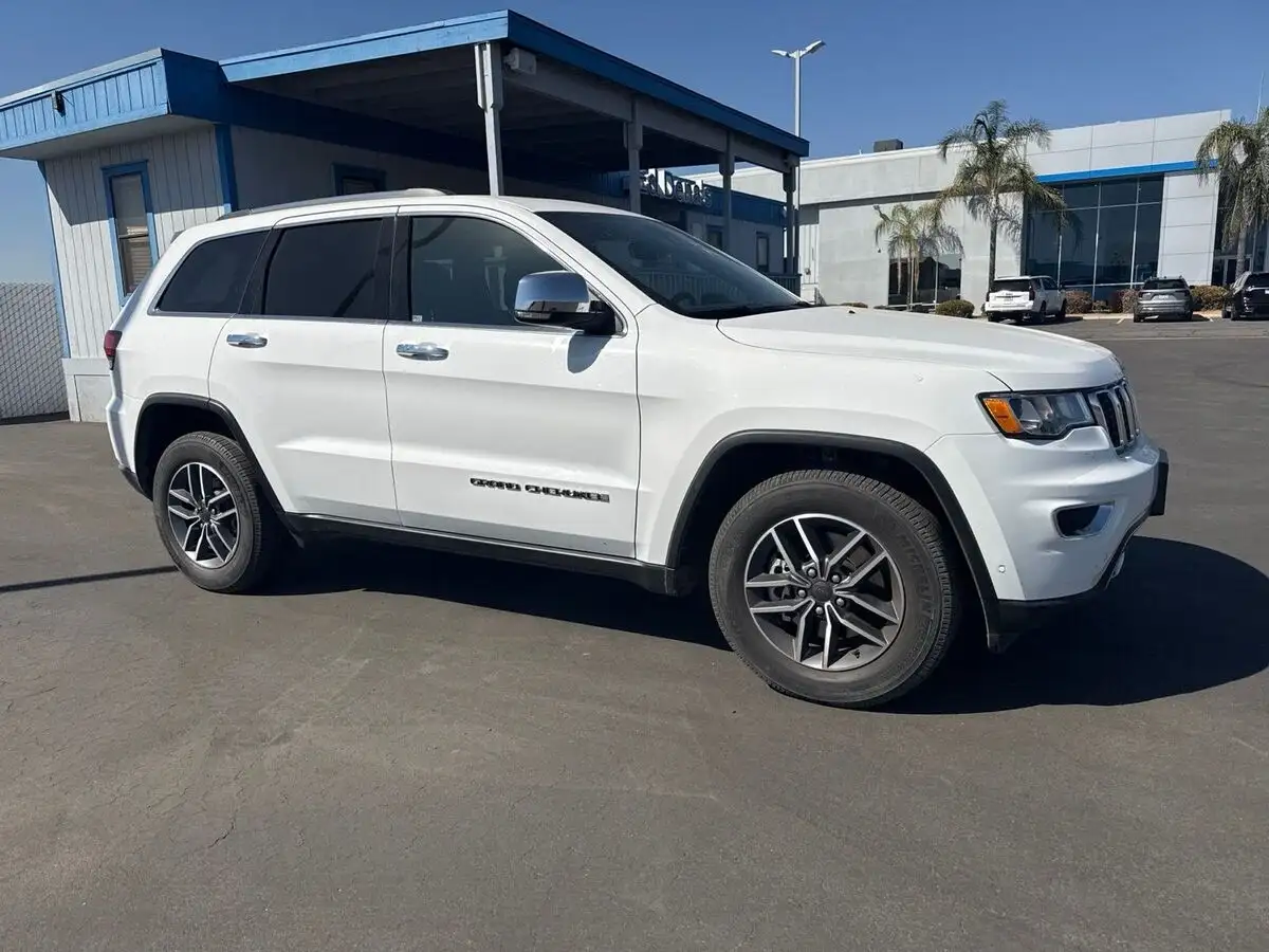 2021 Jeep Grand Cherokee Limited's photo