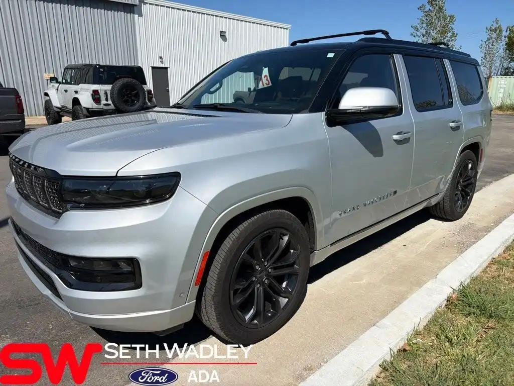 2022 Jeep Grand Wagoneer Obsidian 4WD's photo