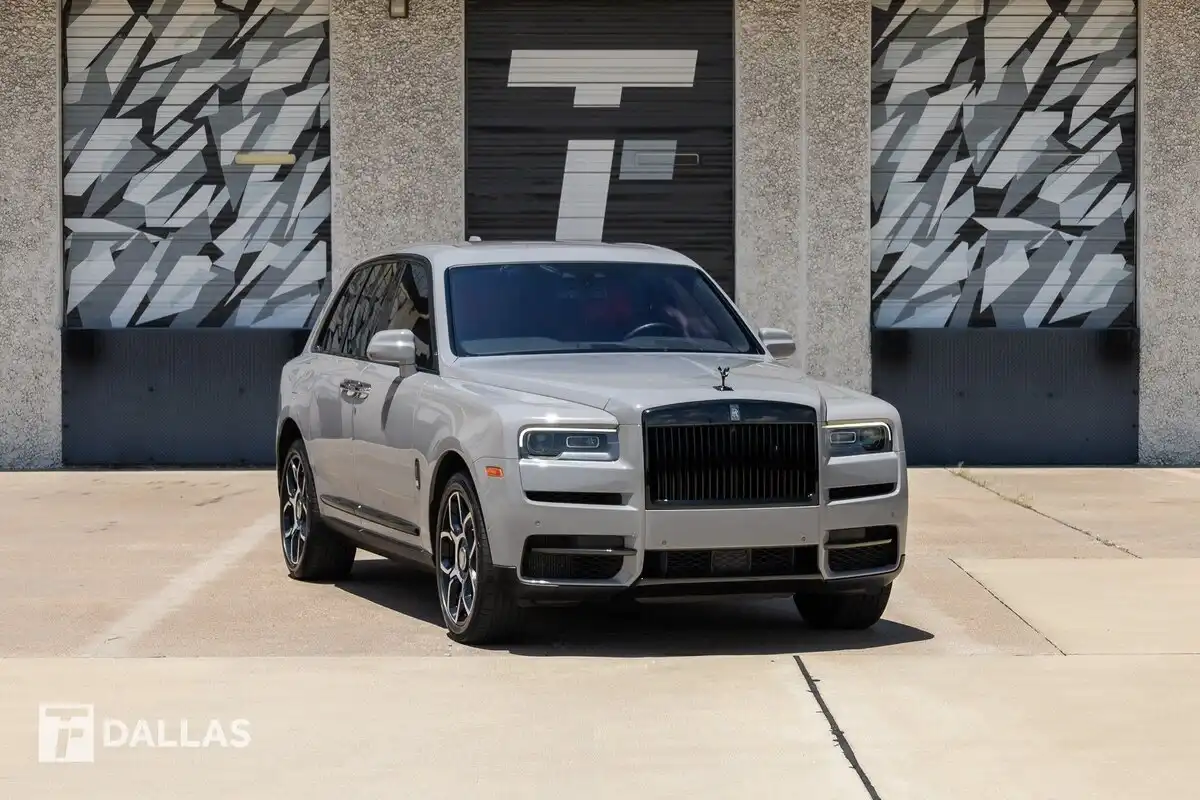 2022 Rolls-Royce Cullinan Black Badge's photo