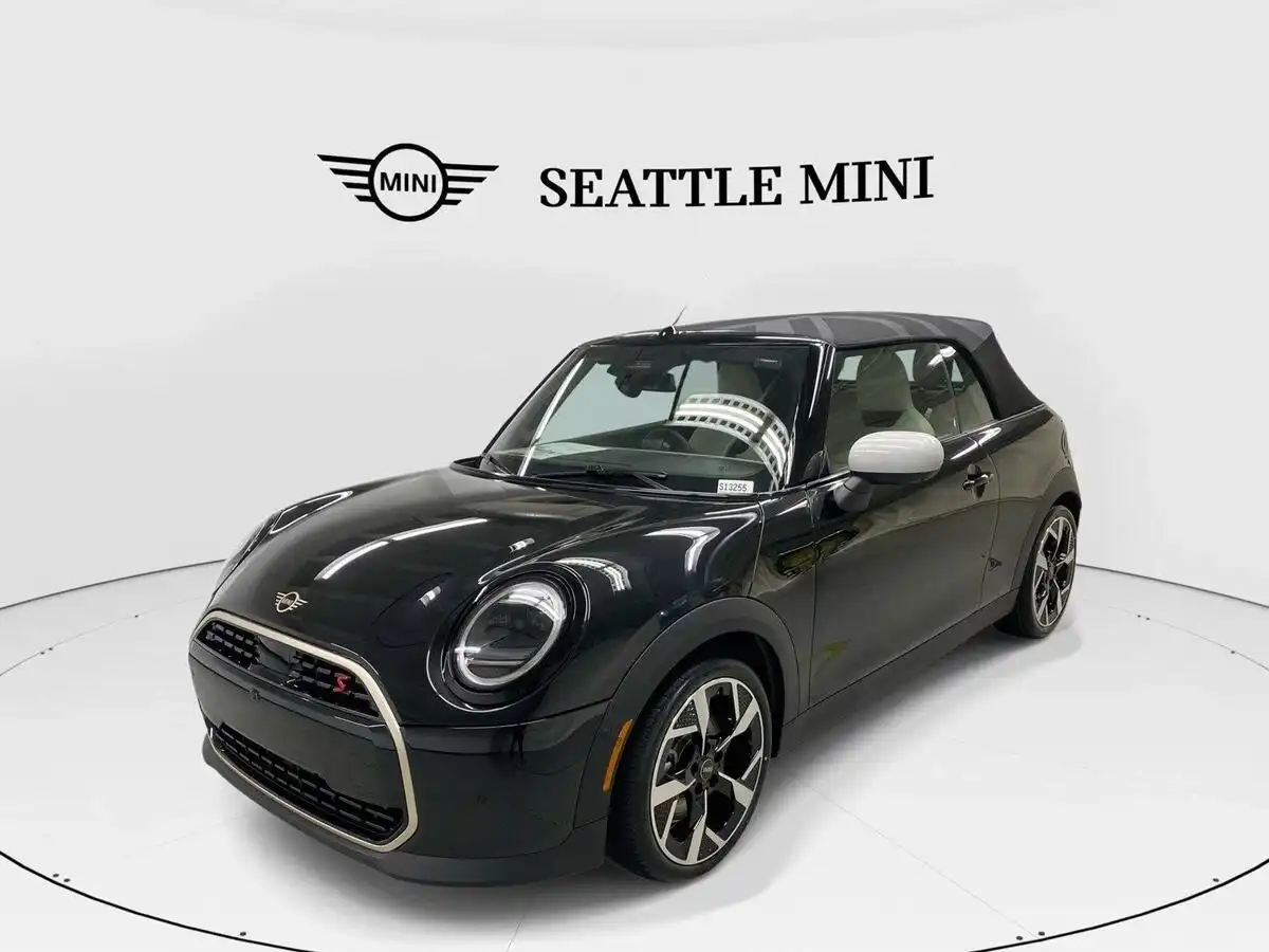 2026 MINI Convertible Cooper S's photo