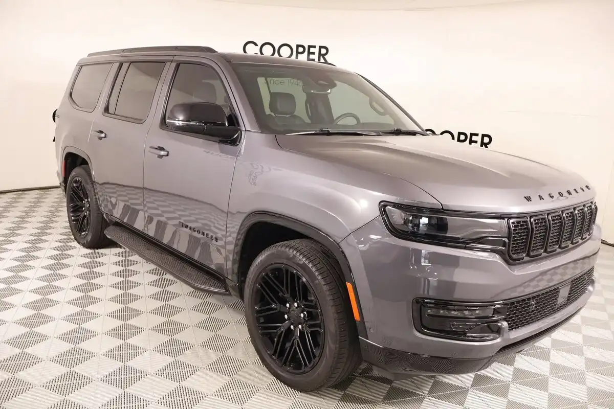 2023 Jeep Wagoneer Series II Carbide 4WD's photo