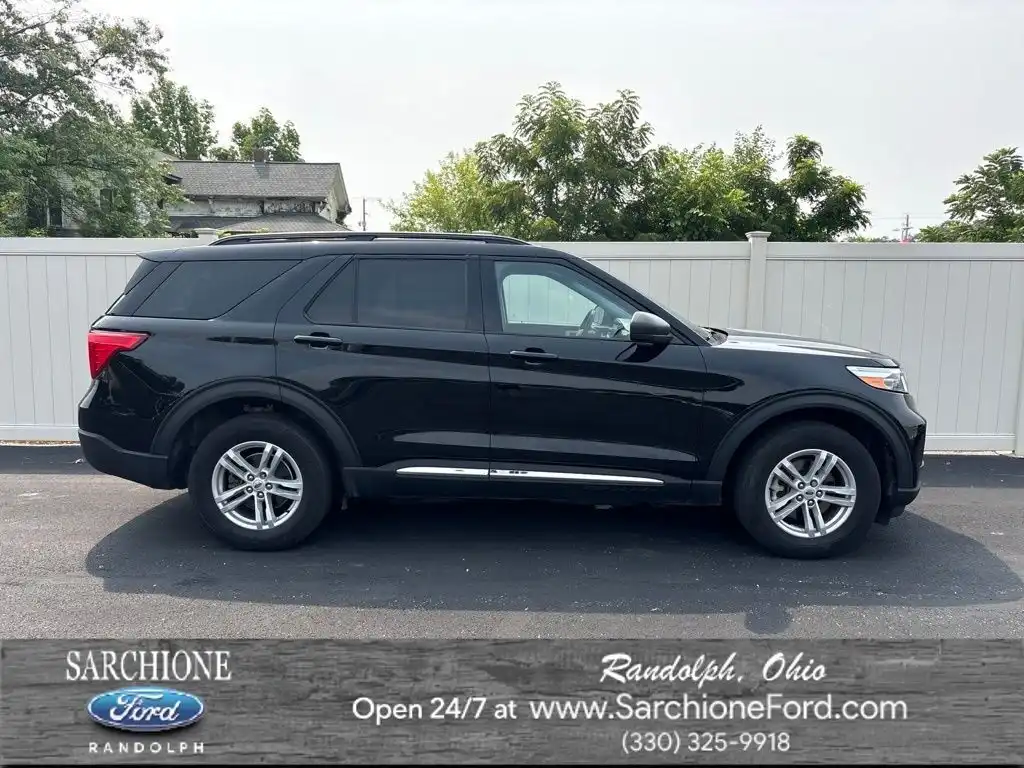 2024 Ford Explorer XLT 4WD's photo
