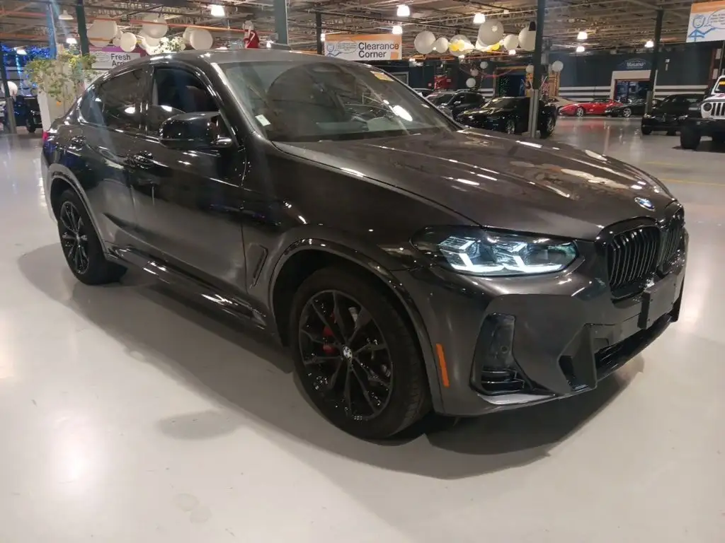 2025 BMW X4 M40i's photo