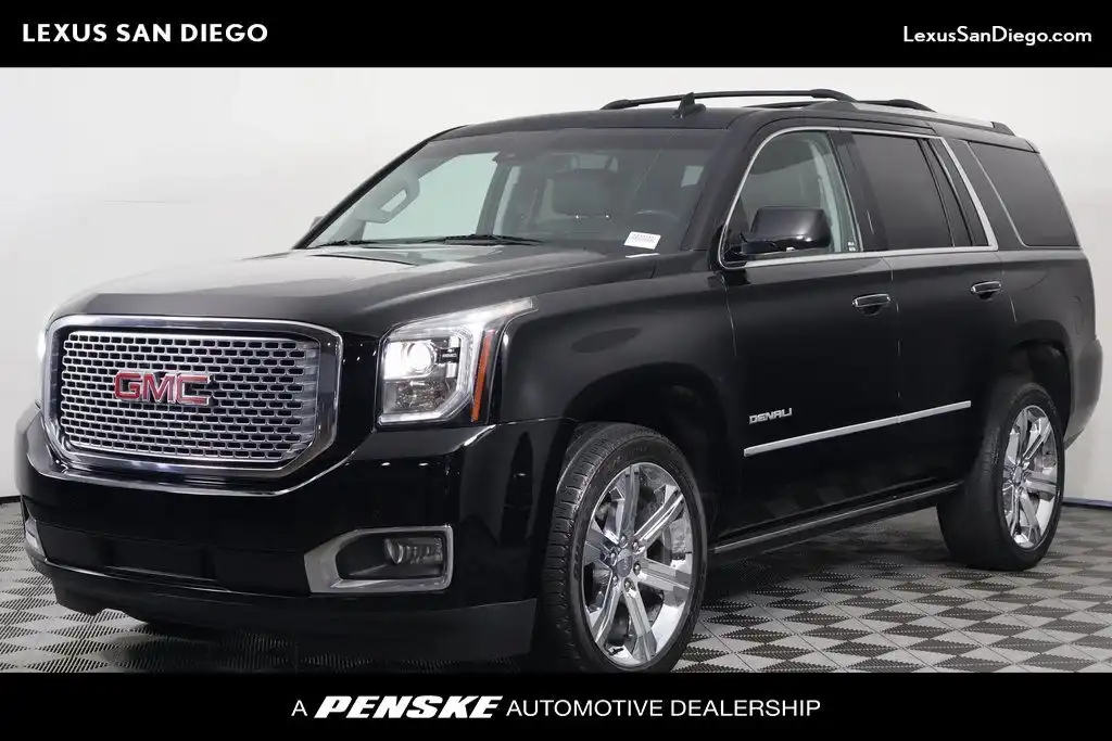 2017 GMC Yukon 4WD Denali's photo