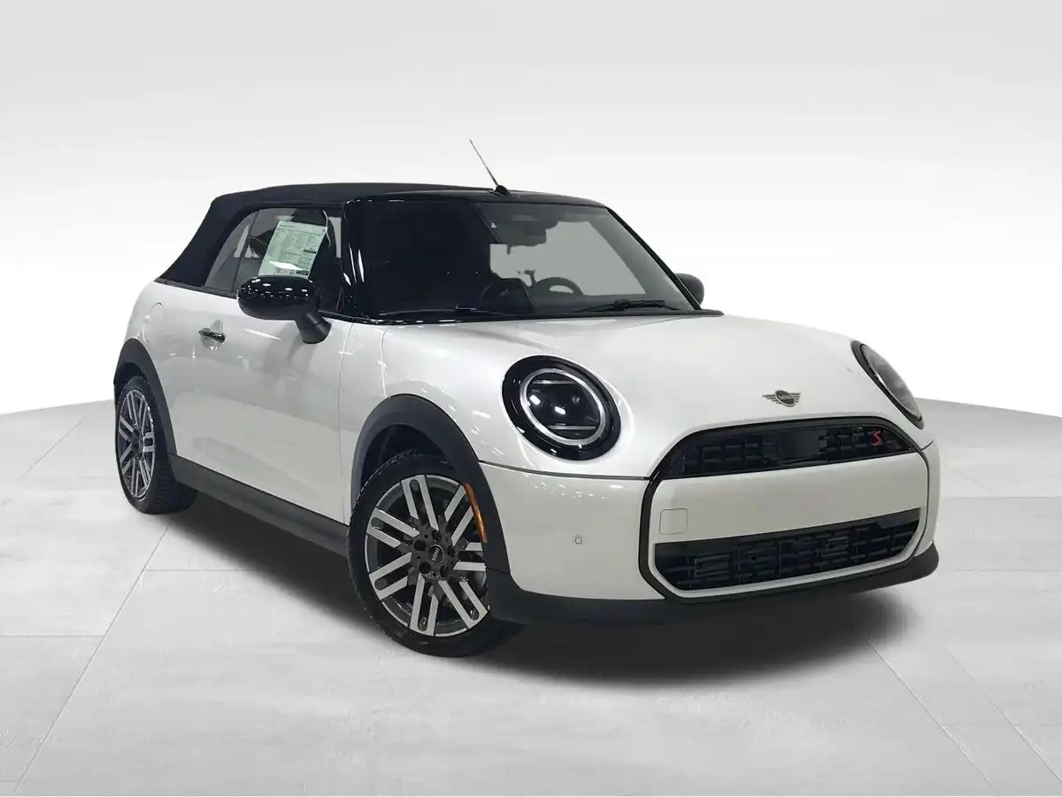 2026 MINI Convertible Cooper S Signature's photo
