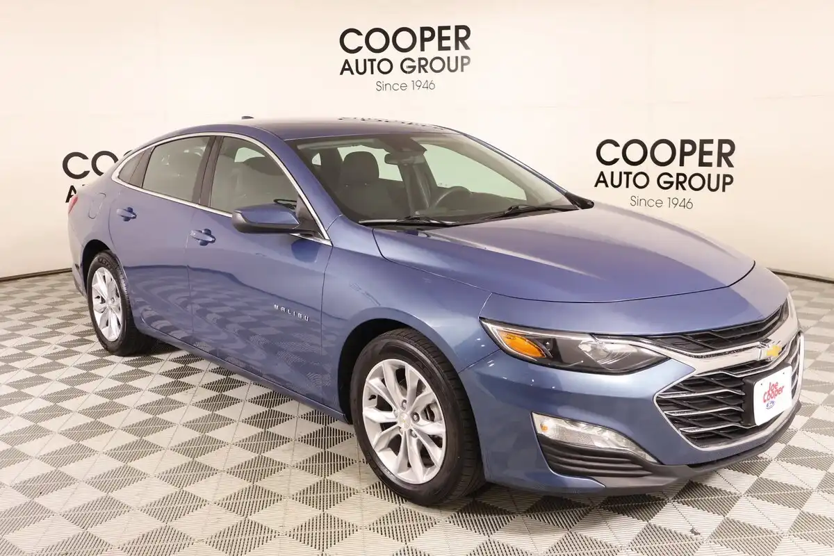 2025 Chevrolet Malibu 1LT's photo
