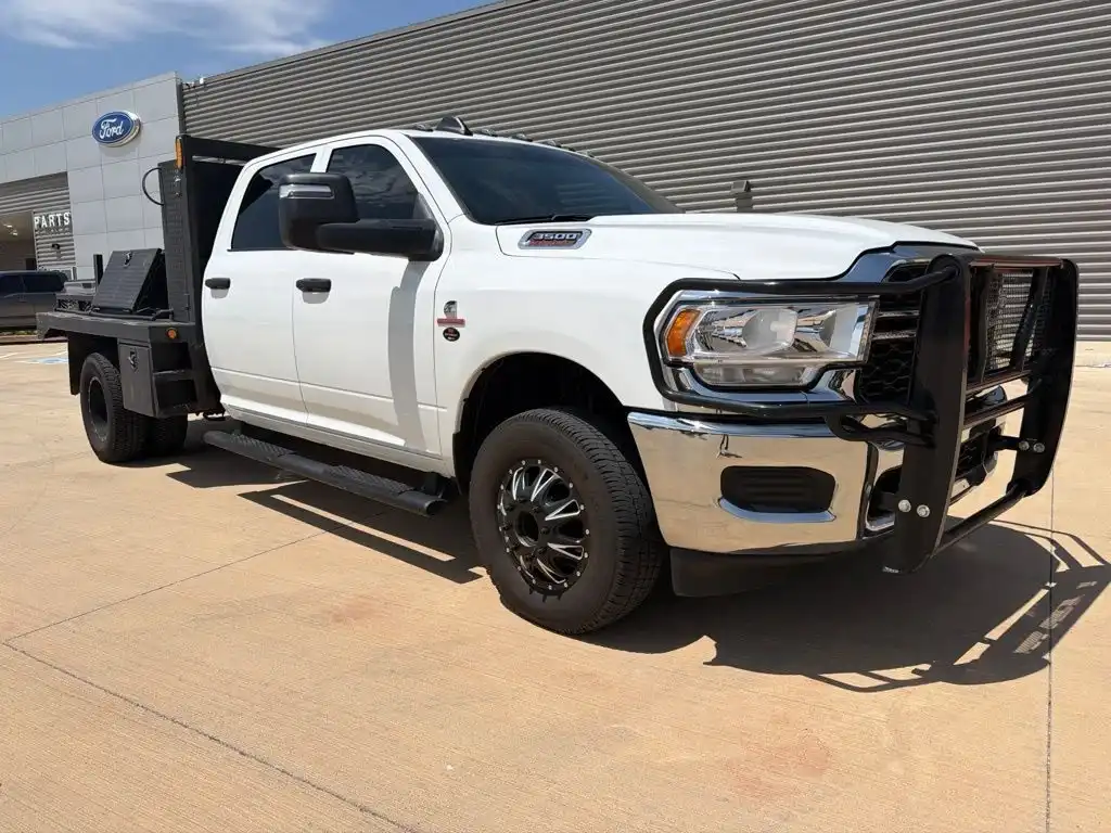 2024 RAM 3500 Tradesman 4X4 Crew Cab's photo
