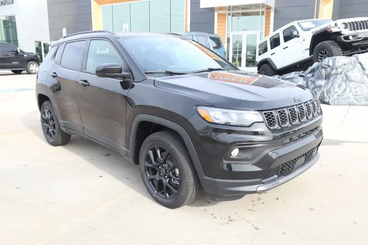 2026 Jeep Compass Altitude 4X4's photo