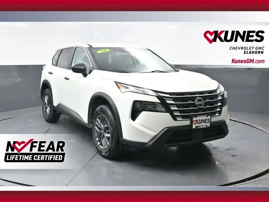 2024 Nissan Rogue S FWD's photo