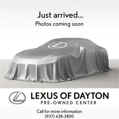 2025 Lexus ES 300h 300h Luxury's photo