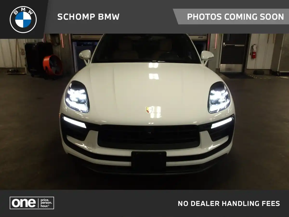2024 Porsche Macan Base's photo