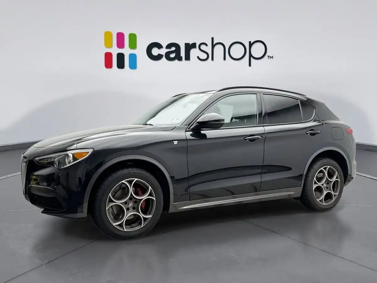 2022 Alfa Romeo Stelvio Ti AWD's photo