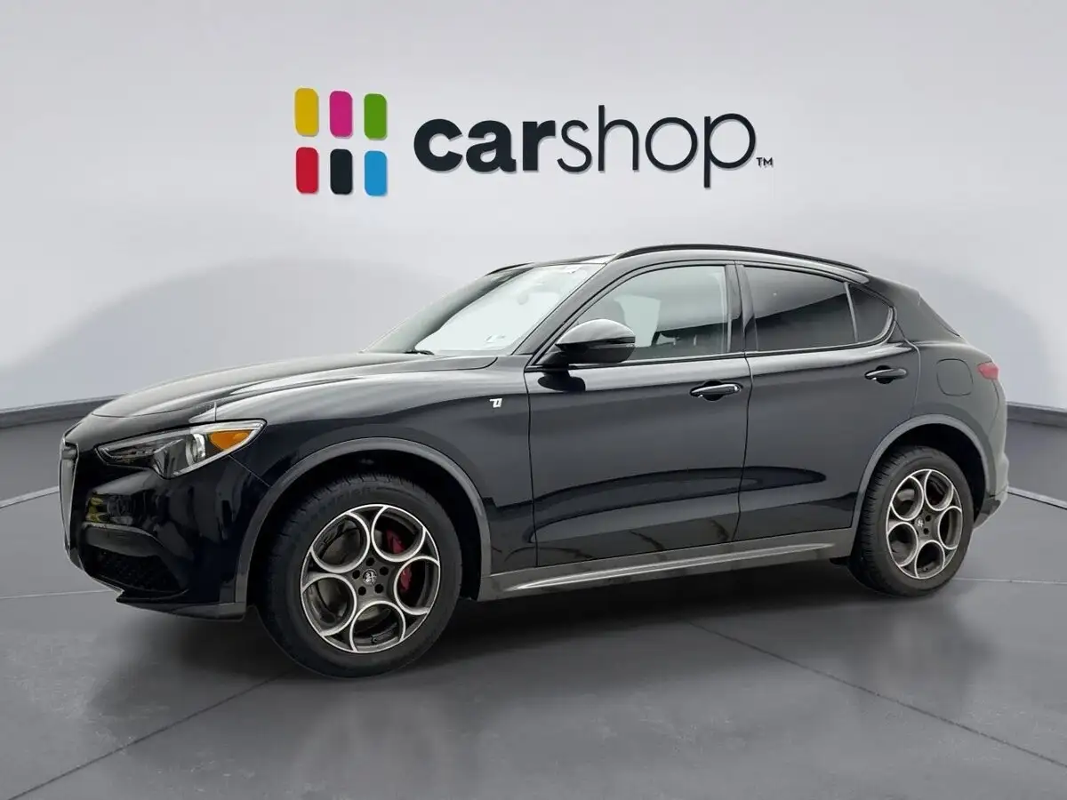 2022 Alfa Romeo Stelvio Ti AWD's photo