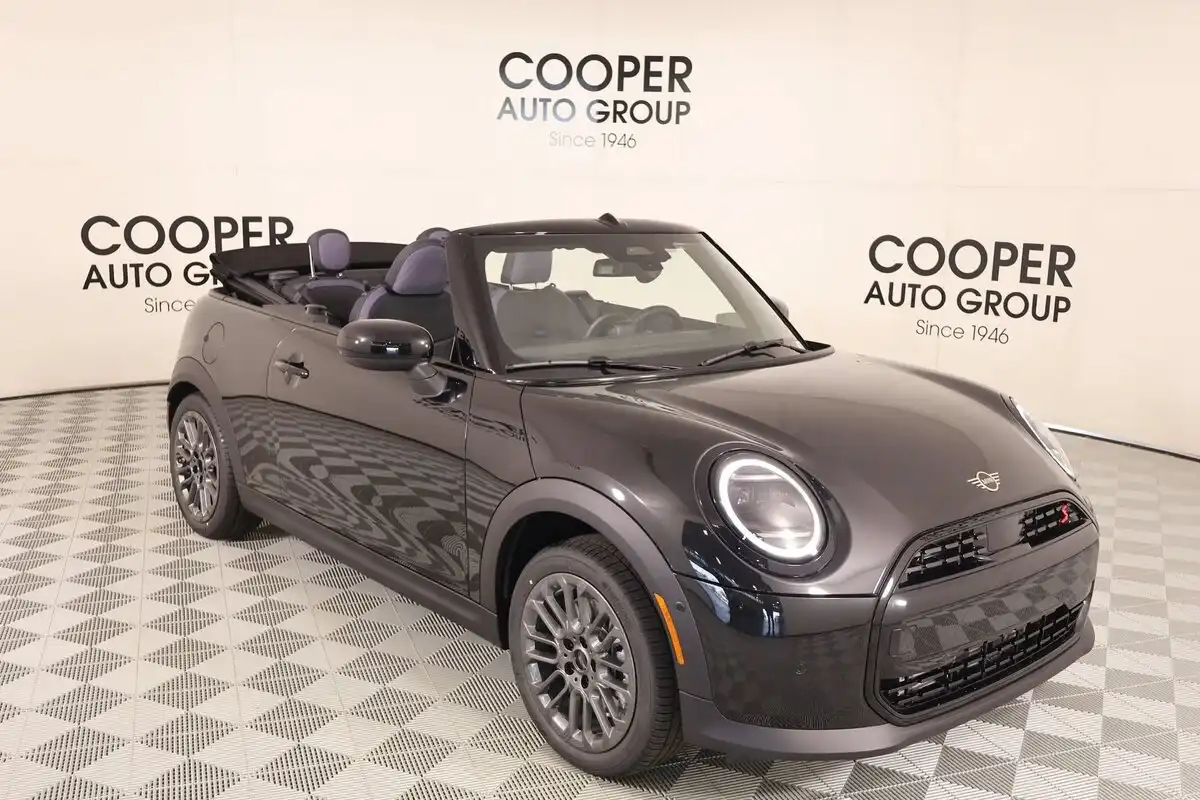 2026 MINI Convertible Cooper S's photo