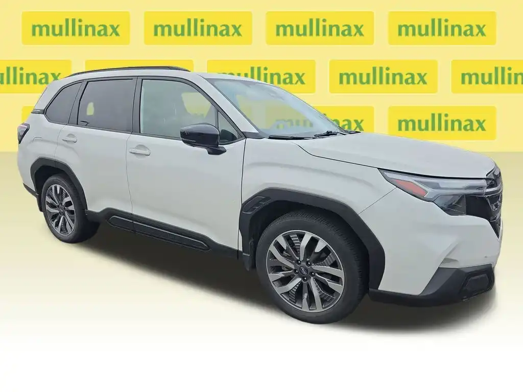 2025 Subaru Forester Touring's photo
