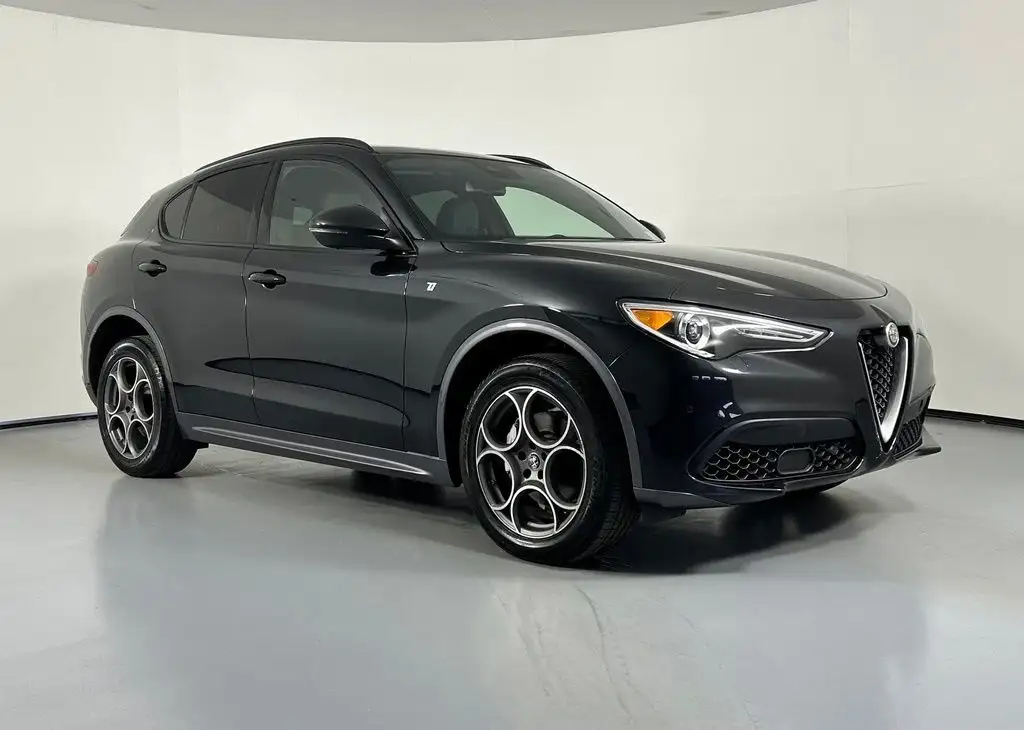 2023 Alfa Romeo Stelvio Ti AWD's photo