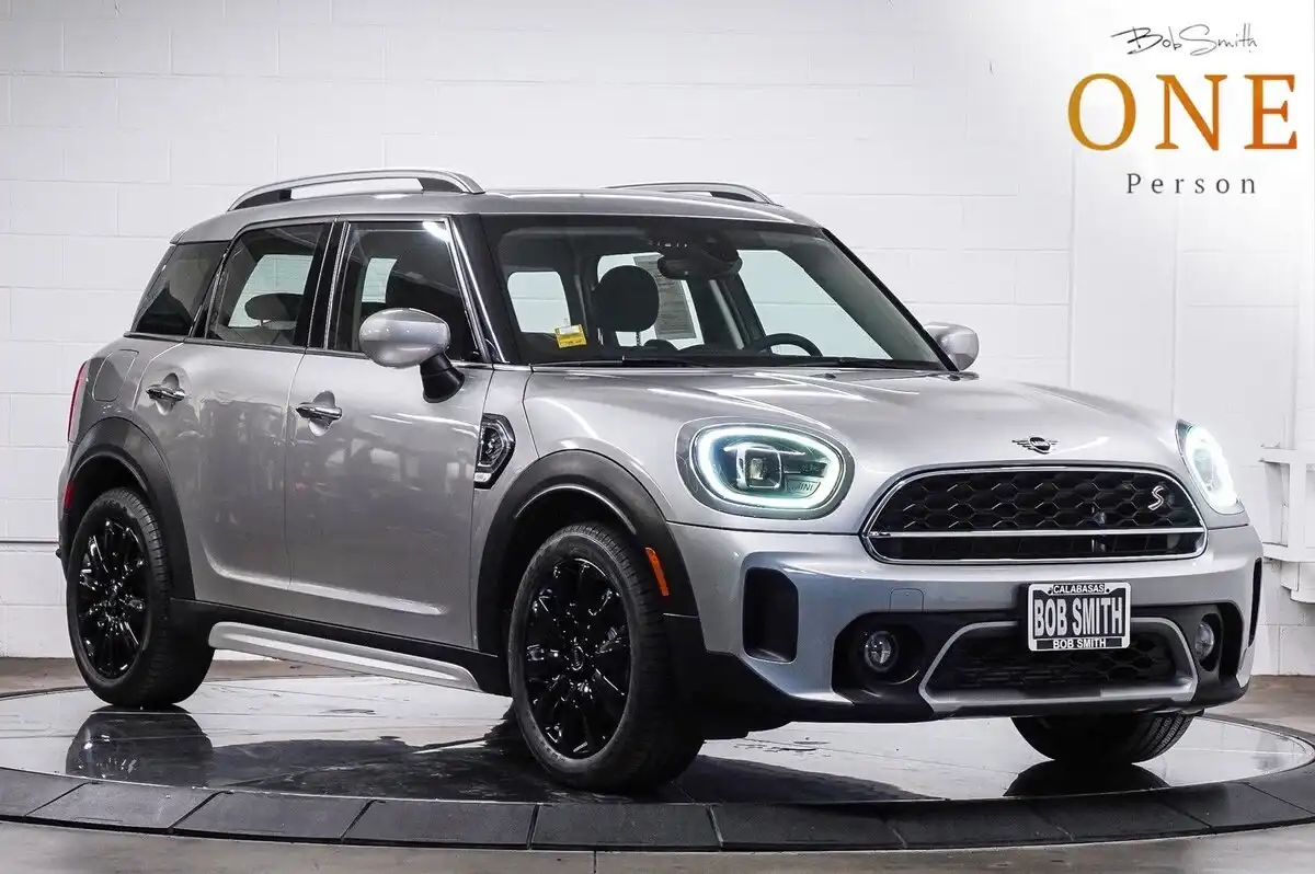 2024 MINI Countryman Cooper S's photo