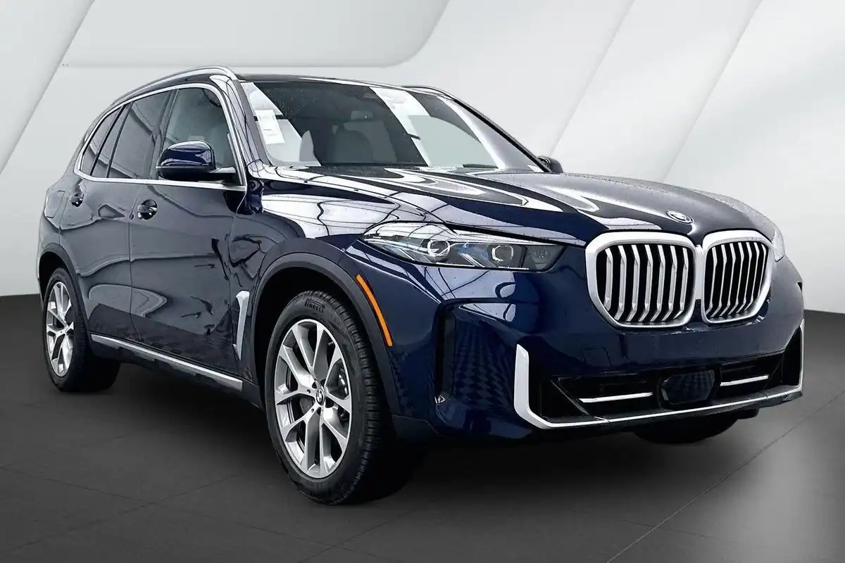 2026 BMW X5 xDrive50e's photo