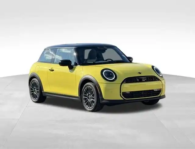 2026 MINI Hardtop Cooper S Signature's photo