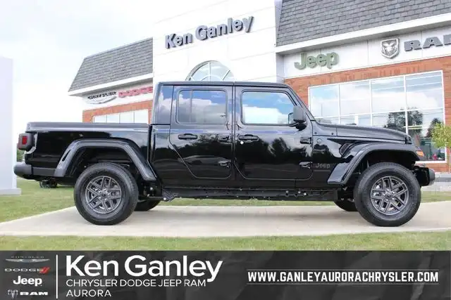 2026 Jeep Gladiator Sport S Auto's photo