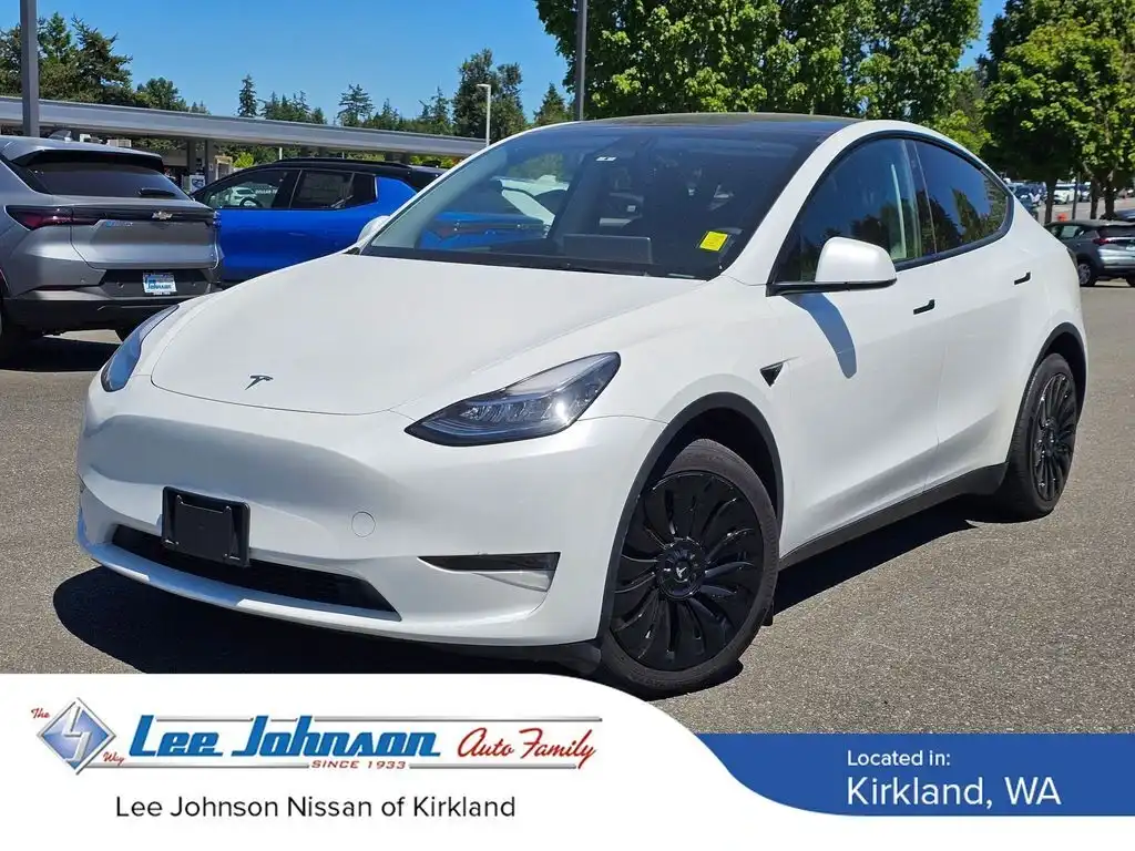 2023 Tesla Model Y Long Range Dual Motor All-Wheel Drive's photo