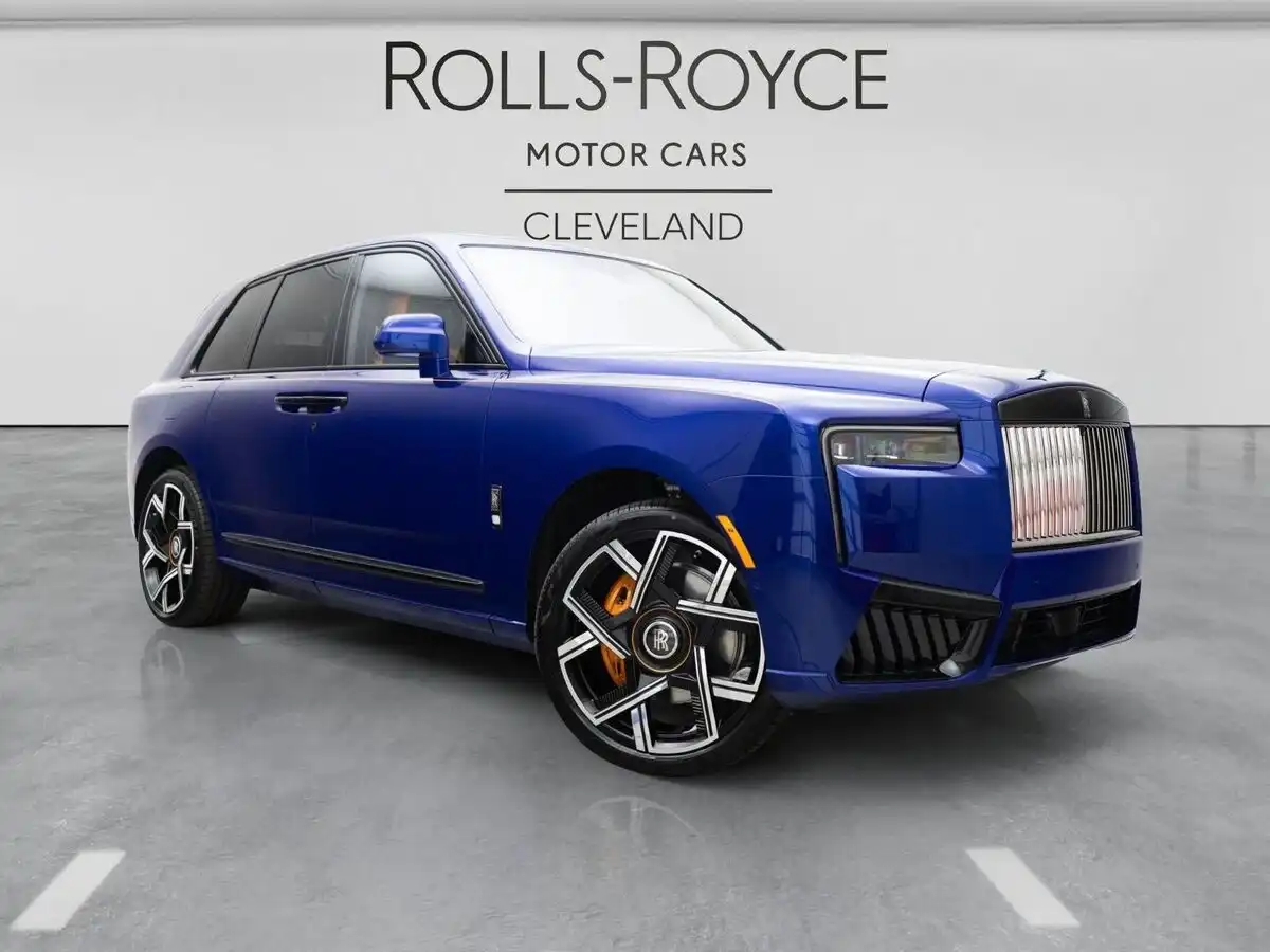 2027 Rolls-Royce Cullinan Black Badge's photo
