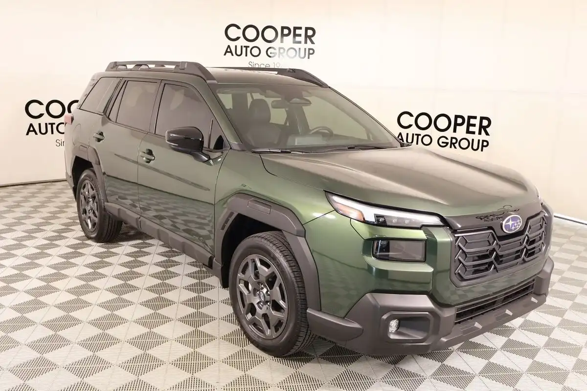 2026 Subaru Outback Premium's photo
