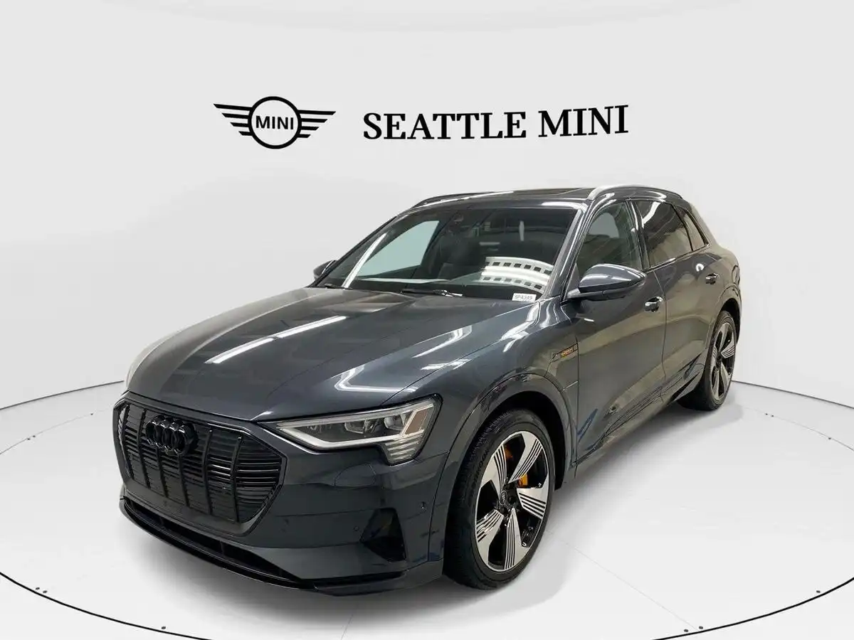 2023 Audi e-tron 95 kWh Premium Plus quattro's photo