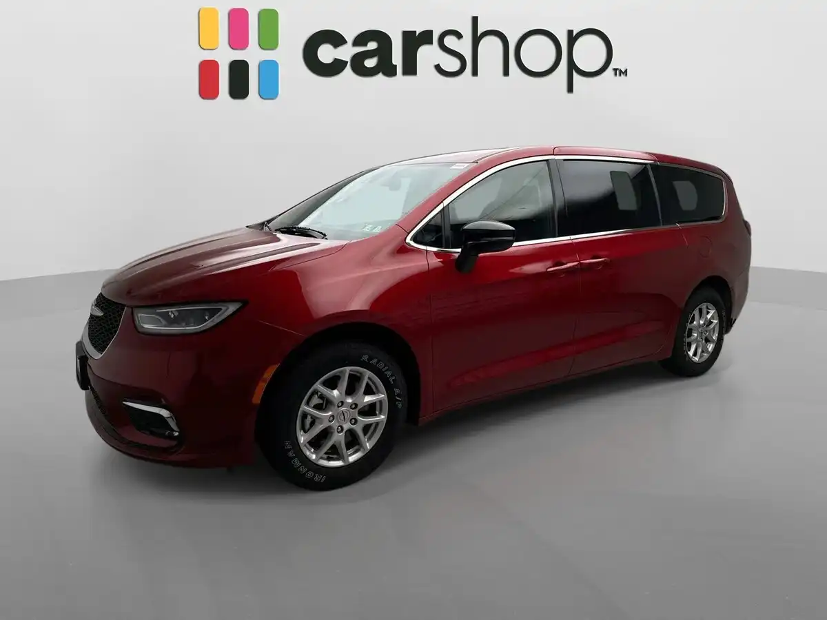2025 Chrysler Pacifica Select's photo