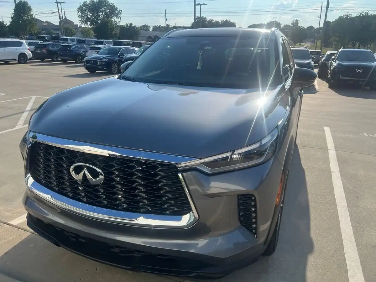 2025 INFINITI QX60 Luxe AWD's photo