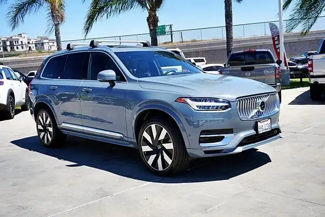 2023 Volvo XC90 T8 Recharge Ultimate Bright Theme AWD's photo