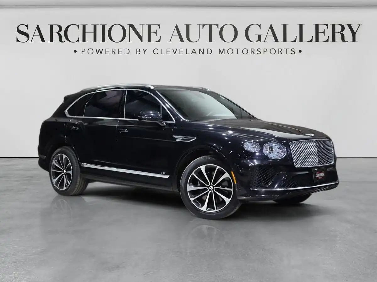 2022 Bentley Bentayga V8's photo