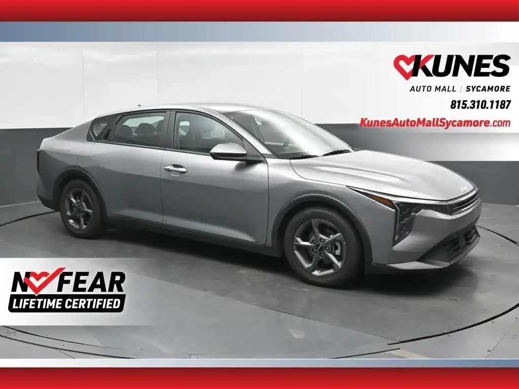 2025 Kia K4 LXS AT's photo