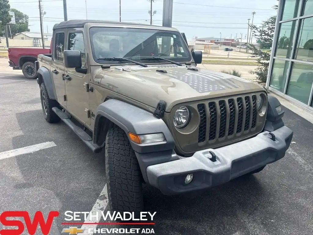 2020 Jeep Gladiator Sport's photo