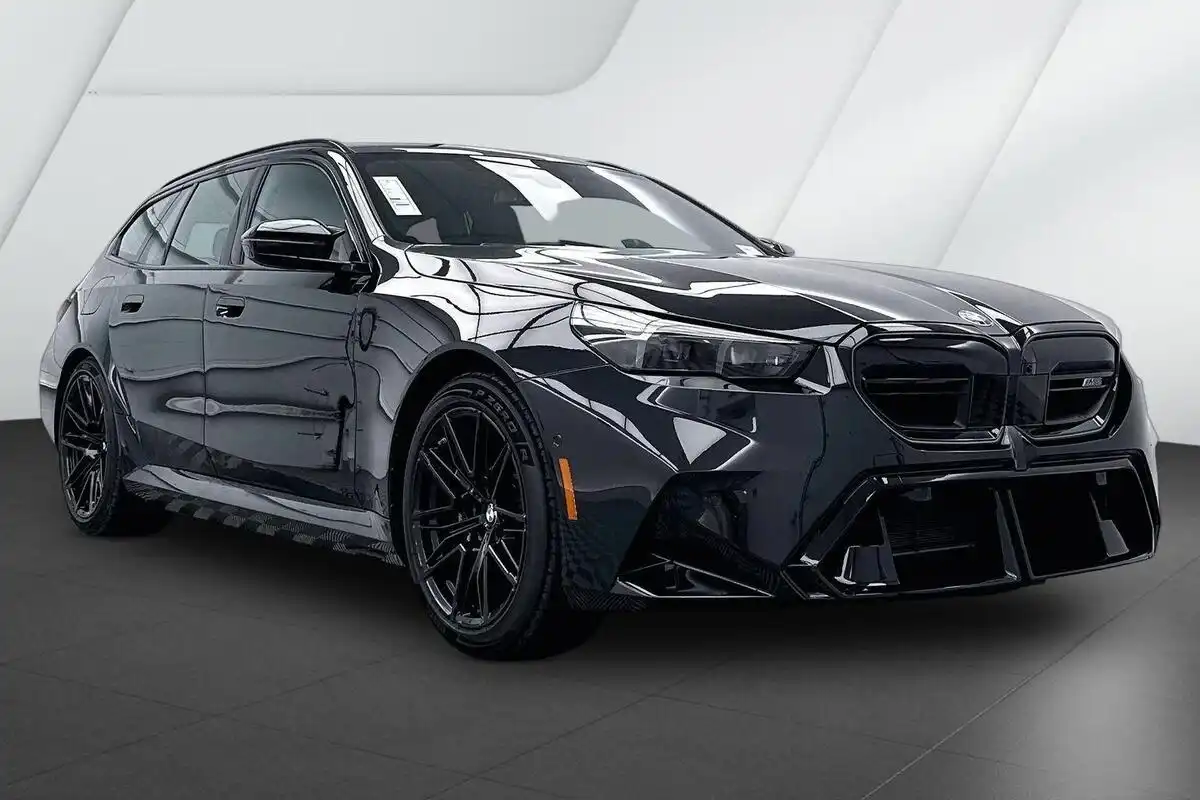 2027 BMW M5 M5 Touring's photo