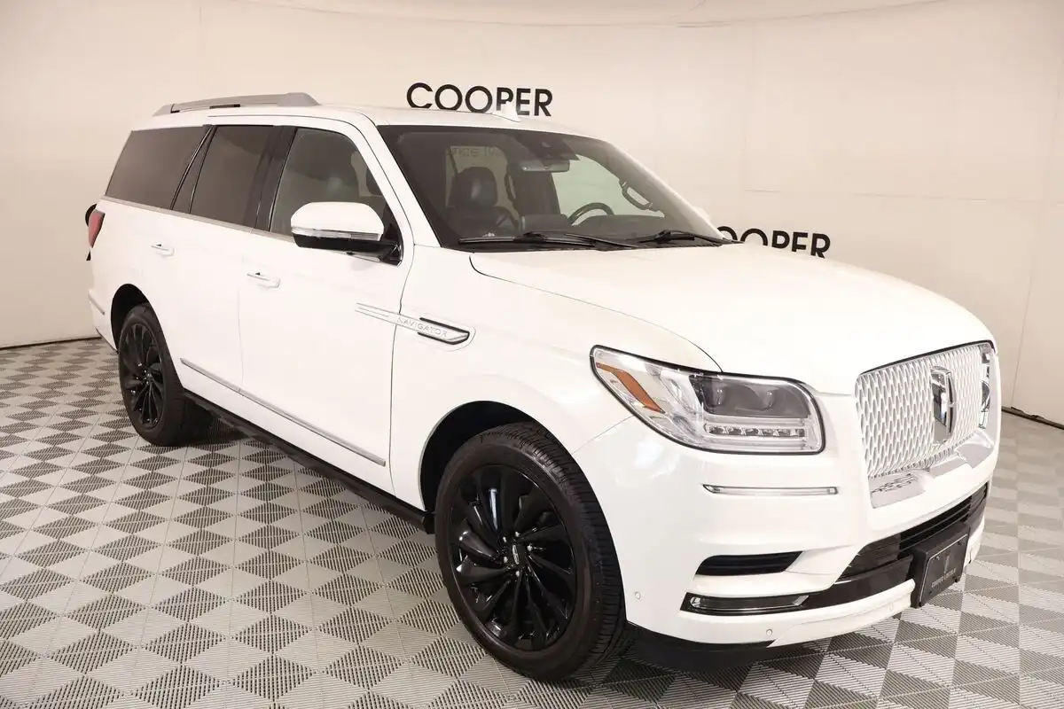 2020 Lincoln Navigator Reserve's photo
